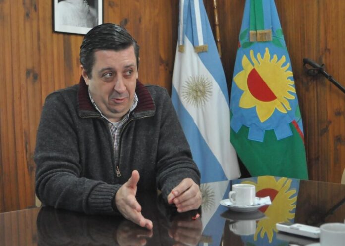 Renunció el intendente Néstor Álvarez