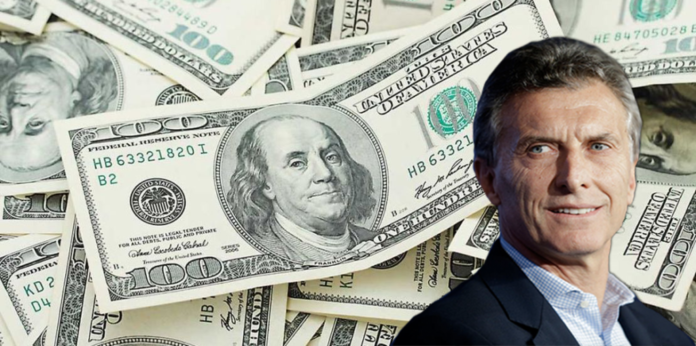 Mauricio Macri ordenó un cepo al dólar