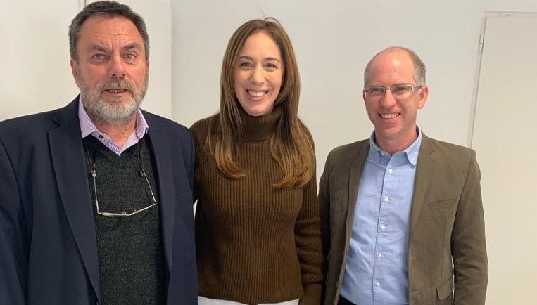 Carlos Berterret (intendente saliente), María Eugenia Vidal y Lisandro Matzkin intendente electo y actual Presidente del Concejo Deliberante)