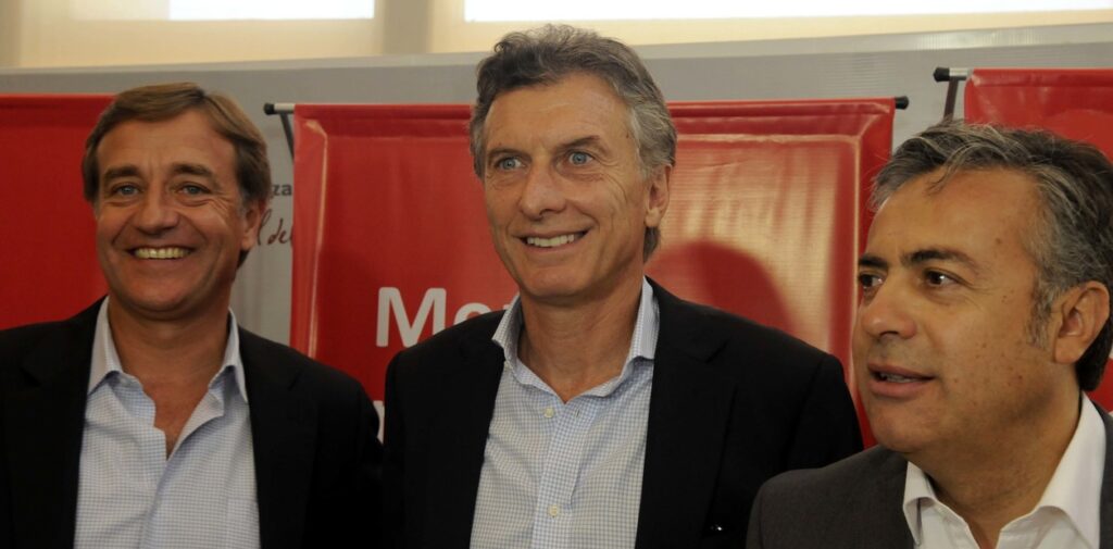rodolfo suarez sueldo gobernador poder judicial
