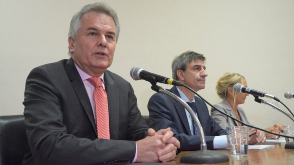 gay compagnoni niega fondo emergencia alimentario ordenanza