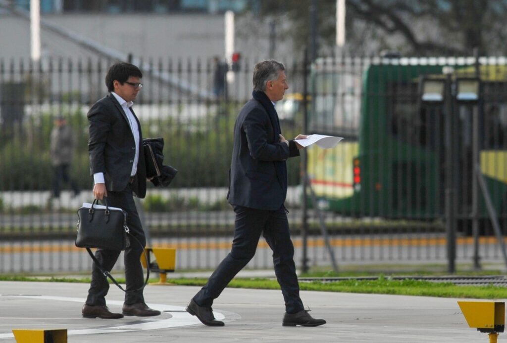 nieto desentiende martinengo espionaje
