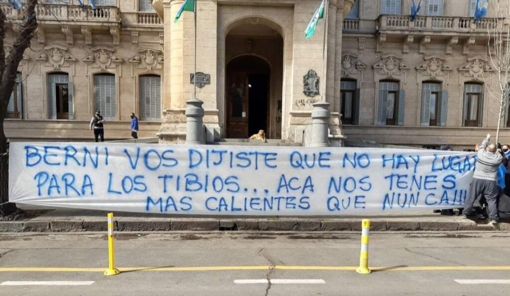 protesta policial bahia blanca renuncia berni
