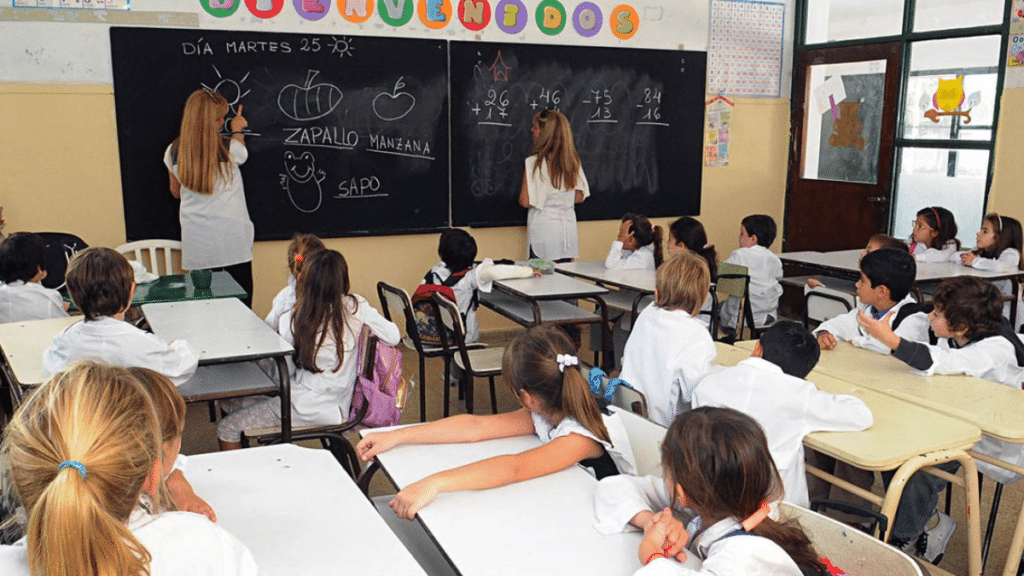 escuela barbijo vacunacion