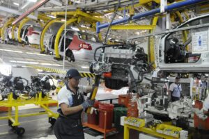 La actividad económica se desplomó un 2,6% y marcó su peor caída desde la asunción de Milei