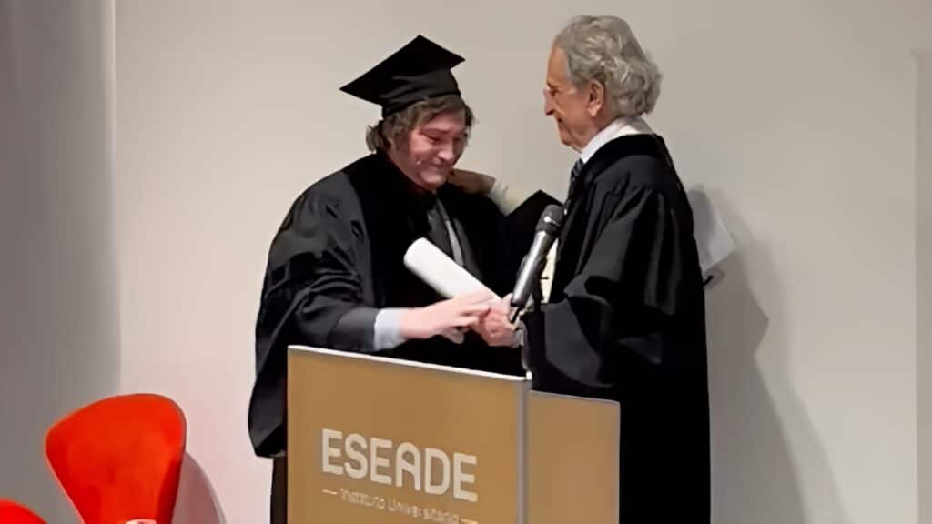 Javier Milei Doctor ESEADE toga