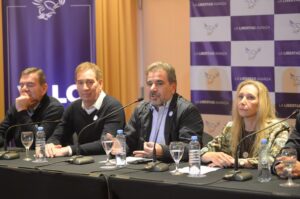 A contrarreloj: el PRO y los libertarios negocian candidatos en medio de amenazas de rebelión de los intendentes