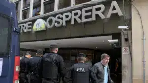 Detectan pagos millonarios de una obra social intervenida por el gobierno de Milei a la droguería Suizo Argentina