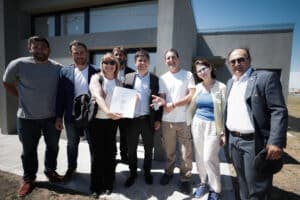 Axel Kicillof visitó Saladillo y Azul: “Trabajamos codo a codo con todos los intendentes, sin importar su signo político”