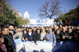 El Movimiento Derecho al Futuro marchará junto a la CGT contra la reforma laboral de Milei