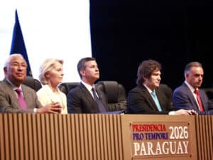 Defender a Trump y ningunear a Lula, las prioridades de Milei durante la firma del acuerdo Mercosur-UE