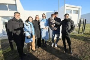 Kicillof entregó viviendas a familias de Tornquist y ratificó su apoyo al Régimen de Zona Fría