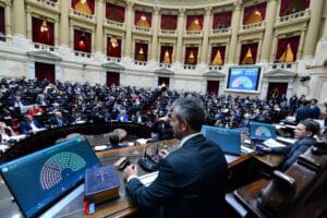 LLA aprobó la reforma del Central a fuerza de repartir capitales nacionales a gobernadores