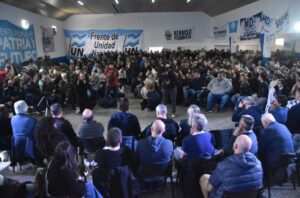 Kicillof reunió más de mil dirigentes y militantes en un plenario del Movimiento Derecho al Futuro en Coronel Suárez