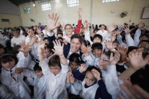 Kicillof inauguró obras en dos escuelas de General Villegas: “El Estado tiene la obligación de invertir”